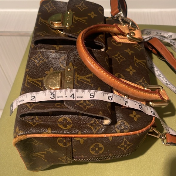 LV manhattan bag - Picture 7 of 11